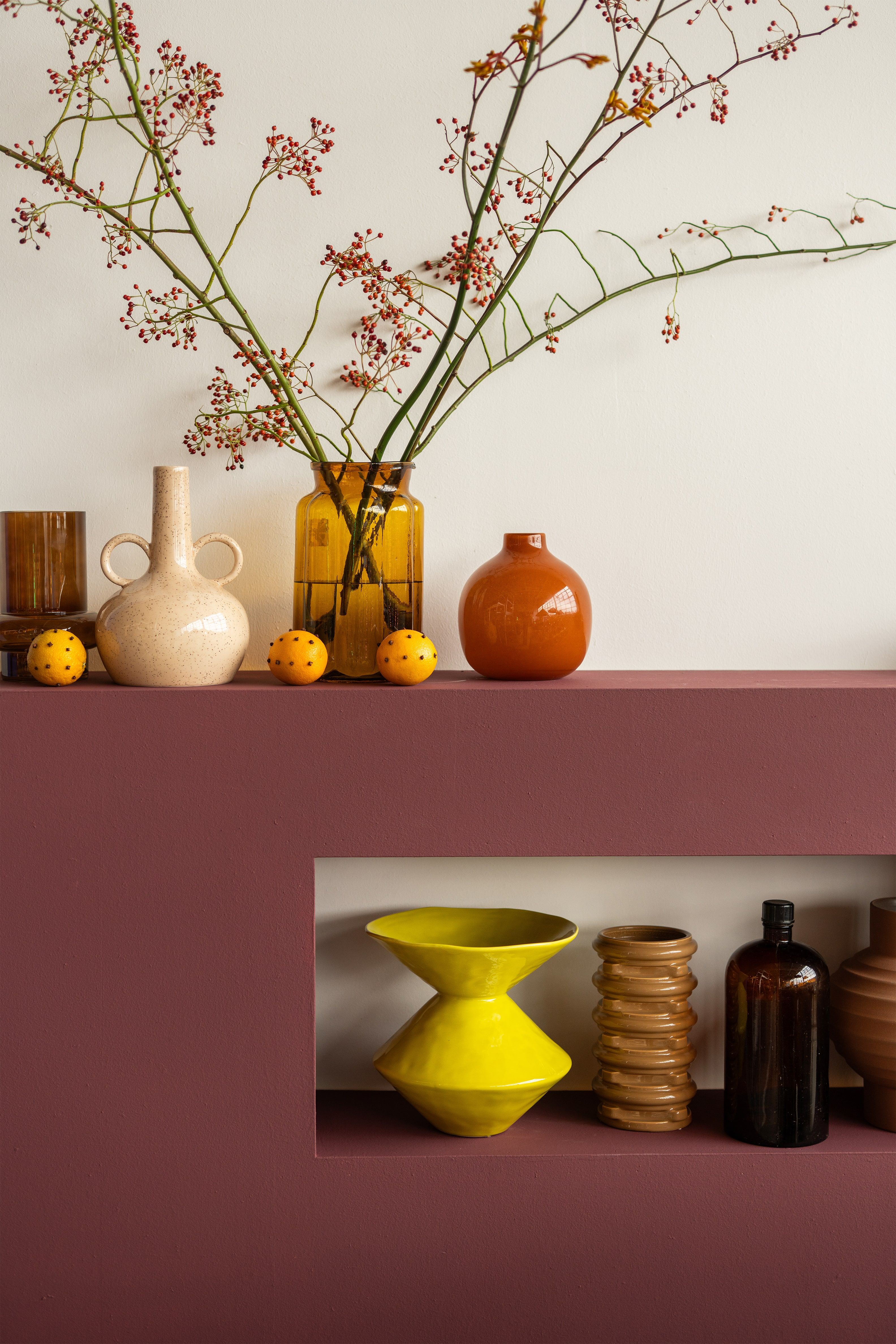 Decoratie van verschillende vazen en kleuren