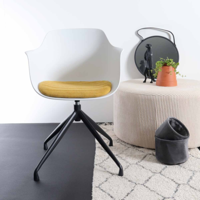 Nola-Liz zwart draaibare eetkamerstoel - Witte zitting met armleuningen (incl. zitkussen)