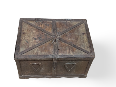 Ijzeren oude kist uniek
