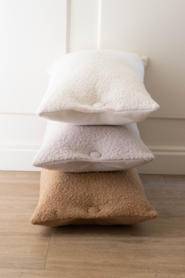 Kussen bouclé knoop ecru