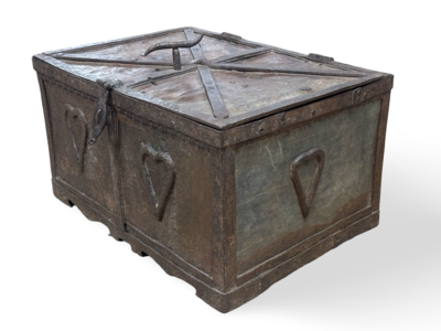 Ijzeren oude kist uniek