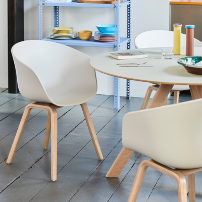 HAY stoel AAC22 - eiken gelakt frame