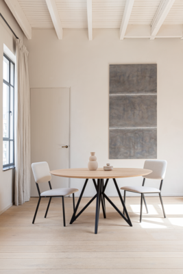 Studio HENK tafel Butterfly Rond Quadpod - zwart frame, zwarte beits