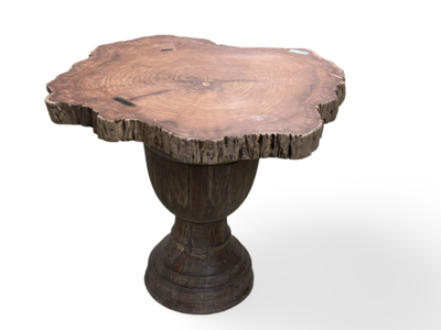 Eettafel uniek dikke poot