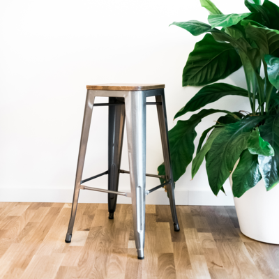 Metalen barkruk Café met houten zitting (zithoogte 65 cm)