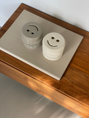 Kaars Shape 03.01 Candle &amp; Happy lid Concrete