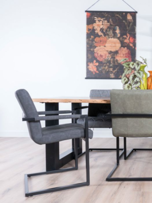 Eettafel Mats Kruispoot