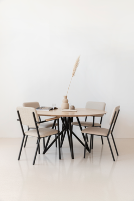 Studio HENK tafel Butterfly Rond QuadpodXL - zwart frame, hardwax light 3041