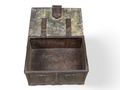 Ijzeren oude kist uniek
