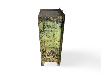 Kast ijzer 2 deurs en lades binnen in uniek