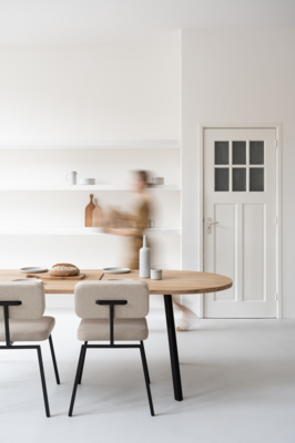 Studio HENK tafel Butterfly Plat ovaal - wit frame, hardwax light 3041