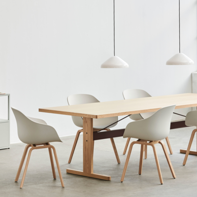 HAY stoel AAC 222 - eiken gelakt frame