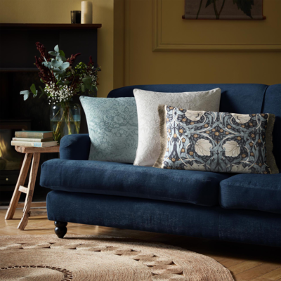 sierkussen william morris at home pimpernel ink