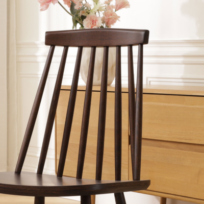 Filou berkenhouten spijlenstoel