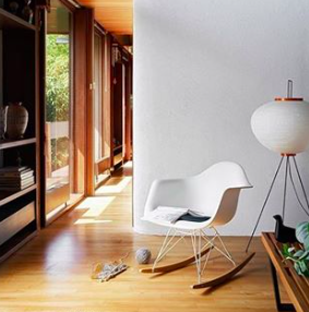 Vitra schommelstoel Eames RAR Armchair
