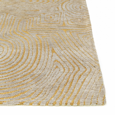 Geometrisch Geel vloerkleed Tabasco met cirkels en labyrinten in goudgeel