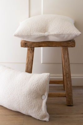 Kussen bouclé knoop ecru