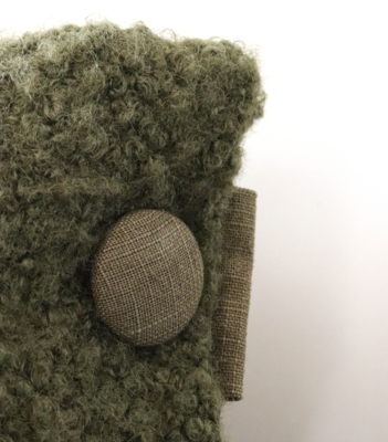 Kussen bouclé linnen knoop olijf rechthoek