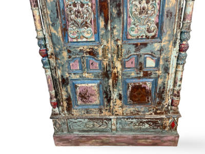 Kast 2 deur snijwerk uniek