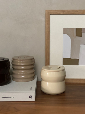 Kaars Shape 02.01 Candle &amp; Happy lid Chalk