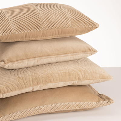 Sierkussen Tucked allover 