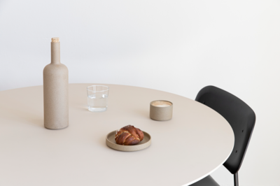 Studio HENK tafel New Classic Rond Quadpod, zwart frame - Smart Collectie