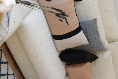 Kussen Colour blocking camel zwart zand