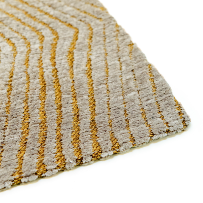 Geometrisch Geel vloerkleed Tabasco met cirkels en labyrinten in goudgeel