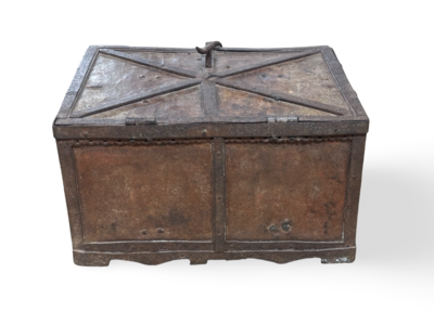 Ijzeren oude kist uniek