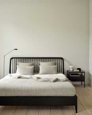 Ethnicraft bed Spindle black 160x200 cm