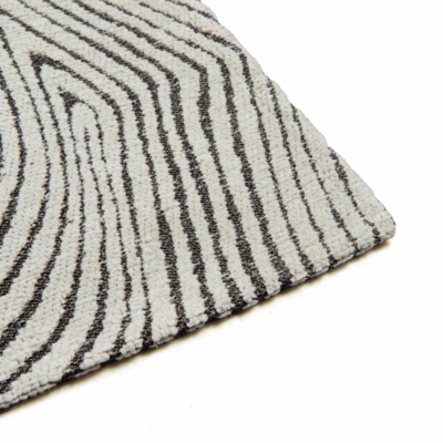 Geometrisch Off-white vloerkleed Tabasco met cirkels en labyrinten in goudgeel