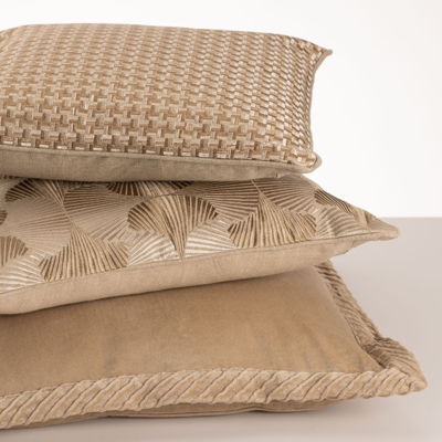 Sierkussen Tucked border