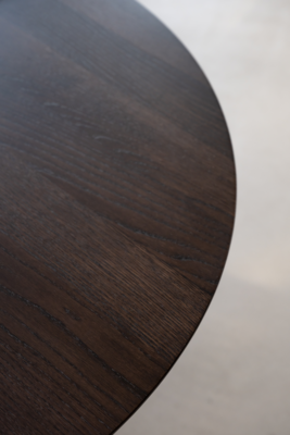 Studio HENK tafel Butterfly Plat ovaal - zwart frame, gerookte beits