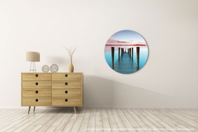 Rond glasschilderij - Steiger in meer