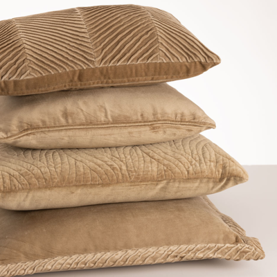 Sierkussen Tucked allover 