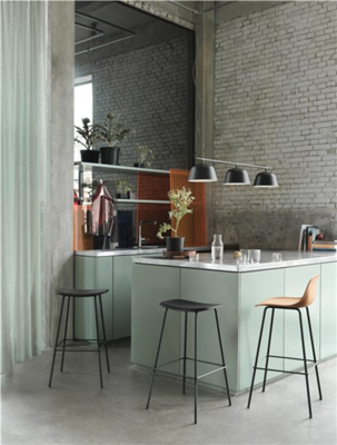 Muuto barkruk Fiber Bar Stool Wood Base