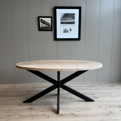 Old Inn wonen Eetkamertafel eiken ovaal met spinpoot smal 160cm