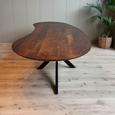 Eettafel organisch Kidney