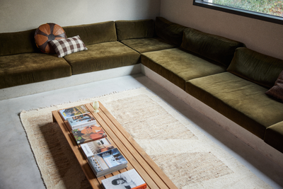 Woolen Rug contour 180x280