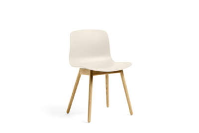 HAY stoel AAC 12 - eiken gelakt frame