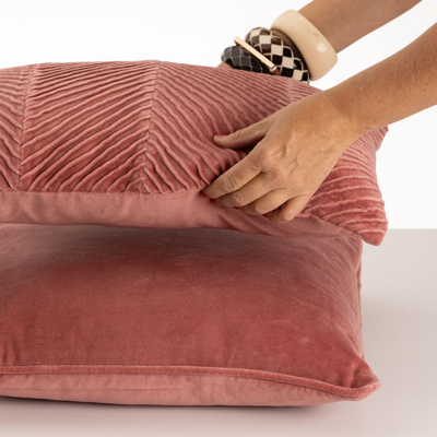 Sierkussen Tucked allover 