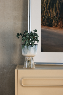 Retro flower pot glacier