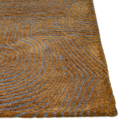 Geometrisch geel vloerkleed Tabasco met cirkels en labyrinten in goudgeel